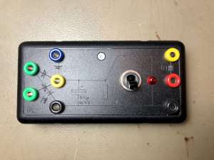 Picture of the front panel of the rectifier-filter box. (click to enlarge)