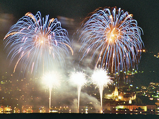 Fireworks of the city of Neuchatel, Aug. 1, 2005.